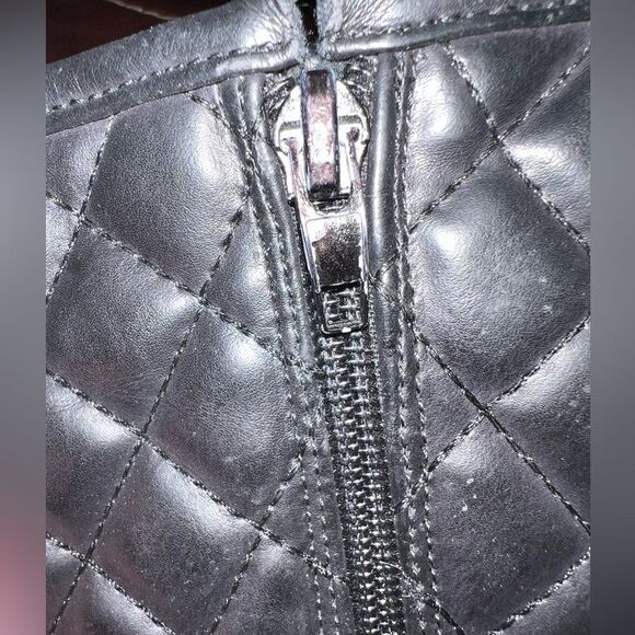 Tom Extreme by Eddie Marc quilted leather tall zip boots w/gold tone hardware - Picture 6 of 10